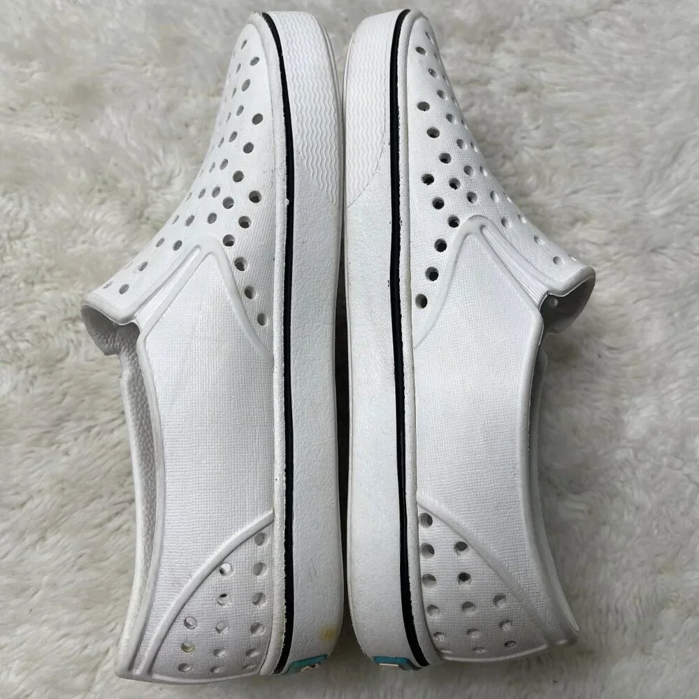 Native Kids White Miles EVA Foam Slip-On Sneakers Shoes Size 1